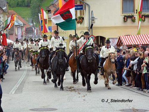 Kranzelreiten zu Weitensfeld