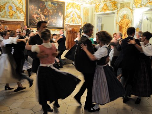 The Viennese Waltz – Played, Danced, and Sung 